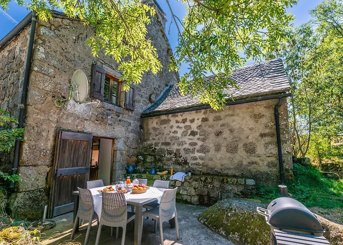 Les Bouteillers 6/8 Personnes 펜션 Brion (Lozere)